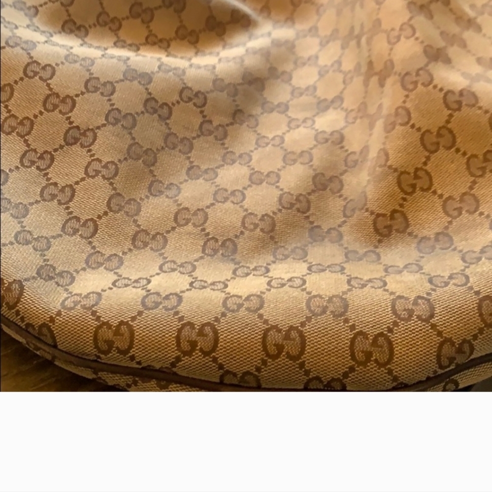 Gucci GG Canvas Wave Horsebit Hobo Bag Purse